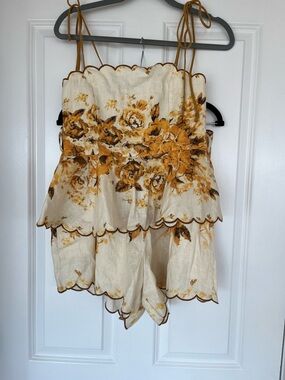 Scallop Hem Floral High-Waist Shorts in Mustard & Cream